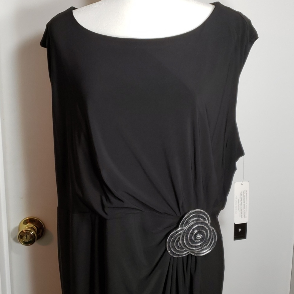 Tiana B. * Black Sleeveless Midi Dress * Washable